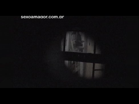 ❤️ Blondie ichi bo'sh g'ishtlar orqasida yashiringan qo'shni voyeur tomonidan yashirincha videoga tushadi seks uz.xxxpornolive.ru